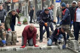 Meci (İmece) dayanışmasıyla belediye çalışanları ve halkın katılımıyla Fındıklı yeni görünümüne kavuşuyor