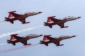 Türk Yıldızları 'Ata'ya saygı' uçuşu yapacak