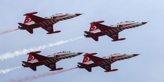 Türk Yıldızları ‘Ata’ya saygı’ uçuşu yapacak