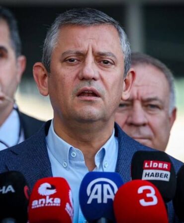 özgür özel esenyurt