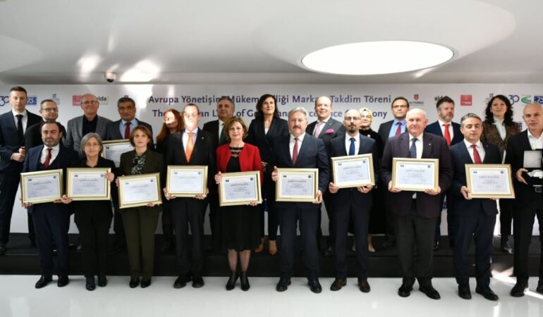 Adana Büyükşehir Belediyesi, Avrupa Yönetişim Mükemmelliği Markası Ödülü’ne layık görüldü.