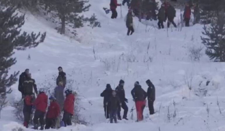 Erzurum'dan acı haber Milli Takım sporcuları çığ altında kaldı!