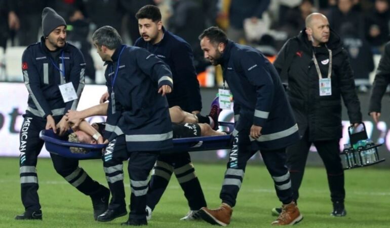Galatasaray'dan sakatlık açıklaması! Barış Alper Yılmaz ve Osimhen'in durumu belli oldu