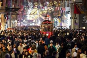 İBB 'yılbaşı gecesi' için tedbir adı Metro hatları 24 saat hizmet verecek