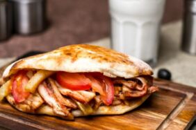 İkram menüsünde Türk döneri ve ayran da yerini aldı! Uçakta 'döner ayran' dönemi başlıyor...