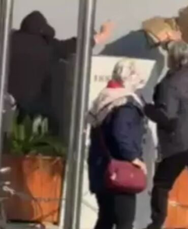 Mersin'de Atatürk büstüne saldırı İterek düşürdü!