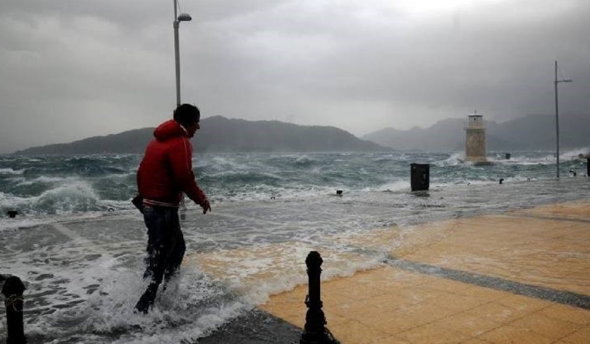 Meteoroloji'den Batı Karadeniz ve Marmara için 'fırtına' uyarısı