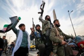 Suriye'nin başkenti Şam'da sokağa çıkma yasağı ilan edildi!