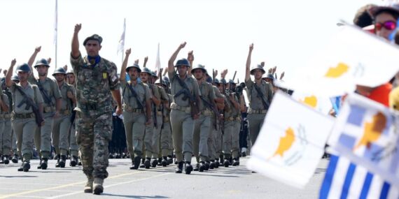 Güney Kıbrıs silahlanıyor; demir kubbeyi teslim aldılar!