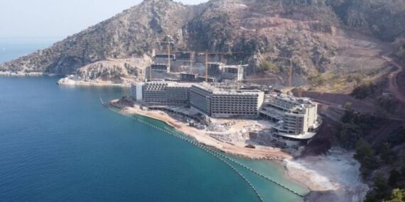 Kızılbük’te ruhsatlara iptal, Belediye Başkanı Ünlü: Marmaris kıyıları halkındır!