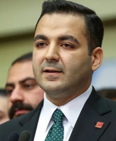CHP Gençlik Kolları Başkanı Cem Aydın, attığı 'tweet' nedeniyle gözaltına alındı