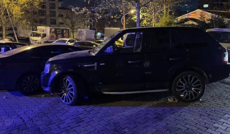 İstanbul’da çapraz ateş! Esenyurt’ta hareket halindeki araca silahlı saldırı