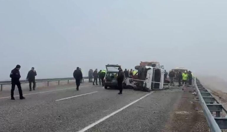 Kırşehir'de feci kaza Ölü ve yaralılar var