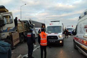 Konya'da yolcu otobüsü kaza yaptı Ölü ve yaralılar var