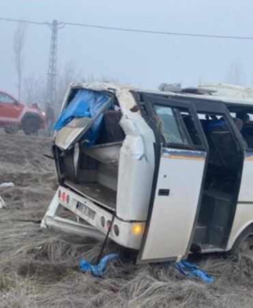 Malatya'da işçi servisi devrildi Çok sayıda yaralı