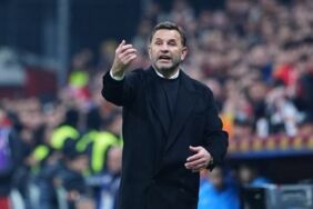 Okan Buruk orta saha için kararını verdi