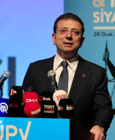 Özel ve İmamoğlu, ‘Modern Hukuk ve Yargının Siyasallaşması’ konulu panelde konuştu 'Devletin dini adalettir, adaleti olmayan devlet dinsizdir'