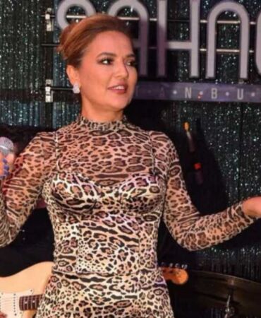 Zayıfladıkça zayıfladı... Demet Akalın’ın çöl pozları gündem oldu!
