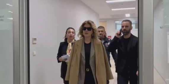 Aile Bakanlığı’ndan Gülben Ergen’e soruşturma: Polisler evine gitti!