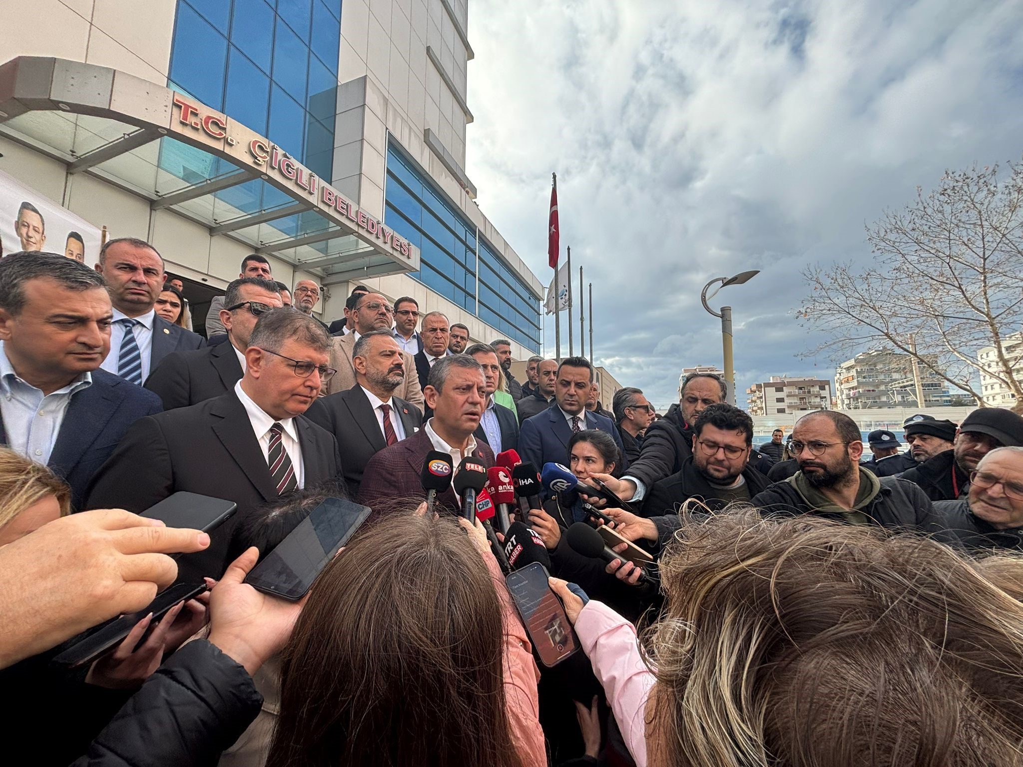 CHP LİDERİ ÖZEL'DEN SEÇİM İÇİN 'HAZIRIZ' MESAJI