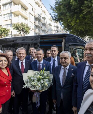 CHP GENEL BAŞKANI ÖZEL: "TÜRKİYE'DE REKOR KIRARAK MERSİN BÜYÜKŞEHİR BELEDİYESİ'Nİ KAZANDINIZ"