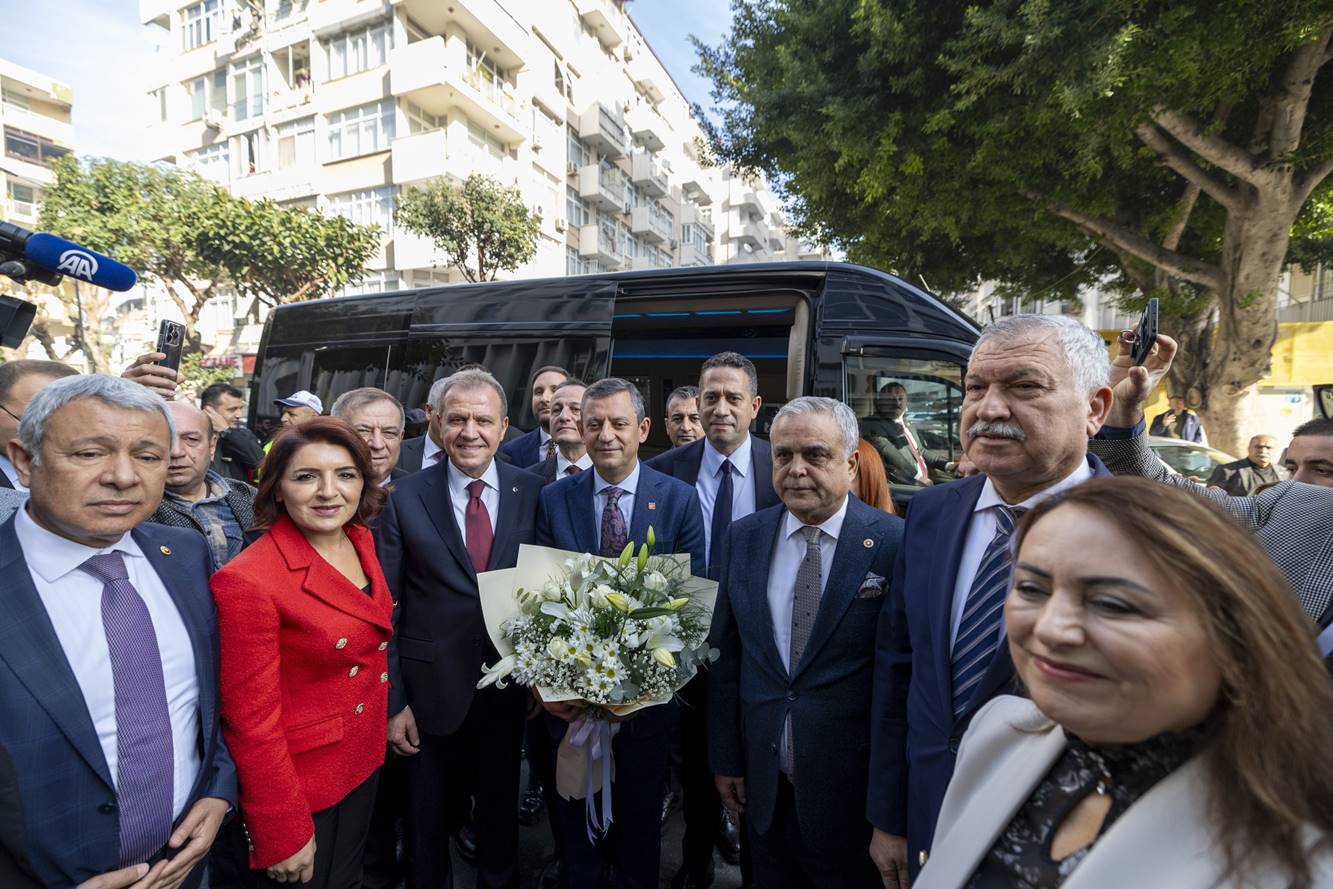 CHP GENEL BAŞKANI ÖZEL: "TÜRKİYE'DE REKOR KIRARAK MERSİN BÜYÜKŞEHİR BELEDİYESİ'Nİ KAZANDINIZ"