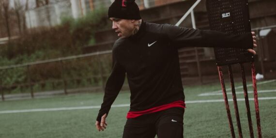 Yıldız futbolcu uyuşturucu kaçakçılığından tutuklandı!