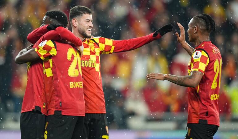 Bundesliga devinden Romula’ya servet!
