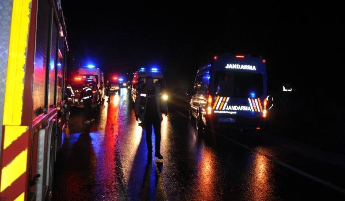 Antalya'da yolcu otobüsü uçurumdan yuvarlandı Çok sayıda yaralı