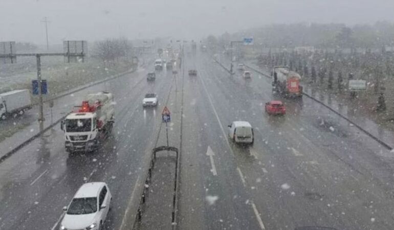 Uzman isim tarih verdi: İstanbul’a ne zaman kar yağacak?