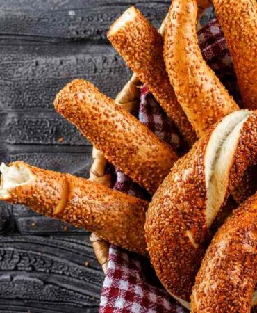 İstanbul'da ekmek ve simite yüzde 30'u aşan zam!
