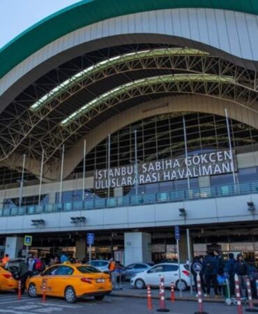 İstanbul'da karla mücadele Sabiha Gökçen Havalimanı alarma geçti