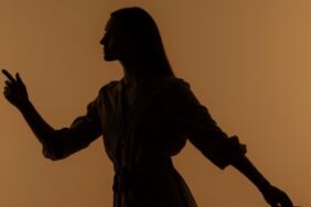 KADIN KANATLANIRSA…