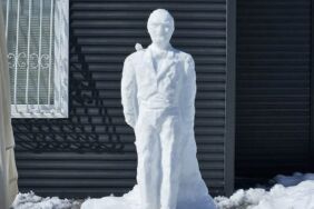 Kardan Atatürk heykeli büyük beğeni topladı!