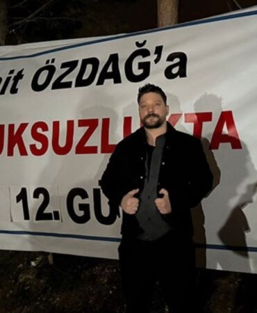 Oğuzhan Uğur’dan Ümit Özdağ’a destek ziyareti Silivri Cezaevi önünde nöbet alanına gitti