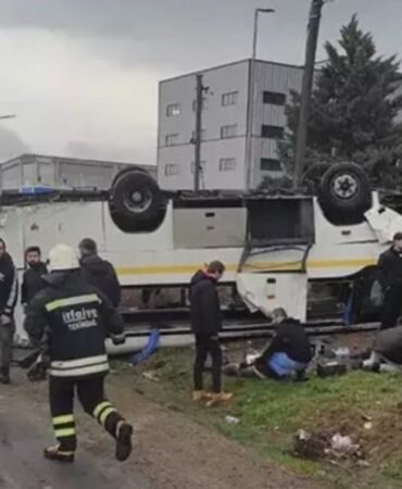 Tekirdağ'da İşçilerin olduğu servis takla attı 25 yaralı
