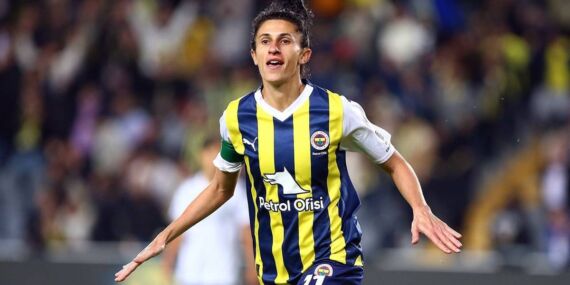 Fenerbahçeli yıldız Türk futbol tarihine geçti!