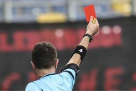 hakem kırmızı kart