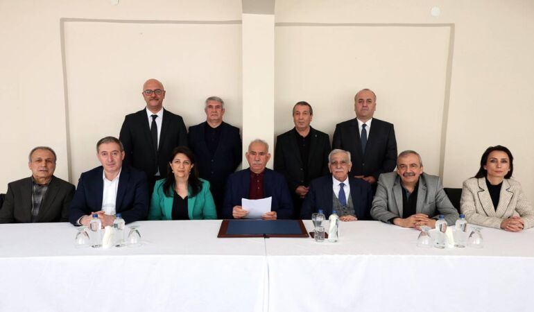 Son dakika… İmralı mesajı okundu… Silah bırakma ve örgütü lağvetme çağrısı