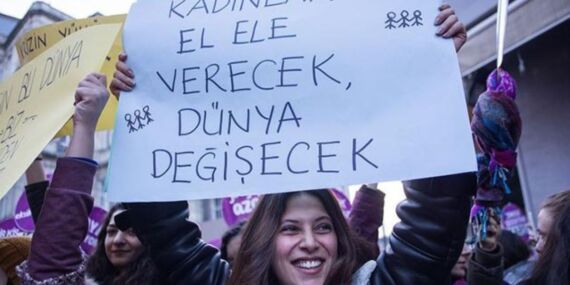 25 Kasım üzerine…”Sahi! Kadının adı neydi?..”