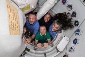 ABD'li astronotlar dünyaya dönüyor