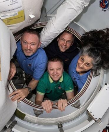 ABD'li astronotlar dünyaya dönüyor