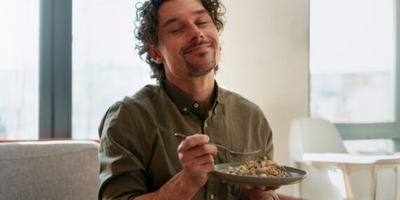 ABD’li uzman uyardı: Kahvaltıda bunu tüketenler 100 yaşına kadar yaşıyor!