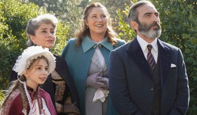 Bugün televizyonda hangi diziler ve filmler var 30 Mart 2025 Pazar TV yayın akışı