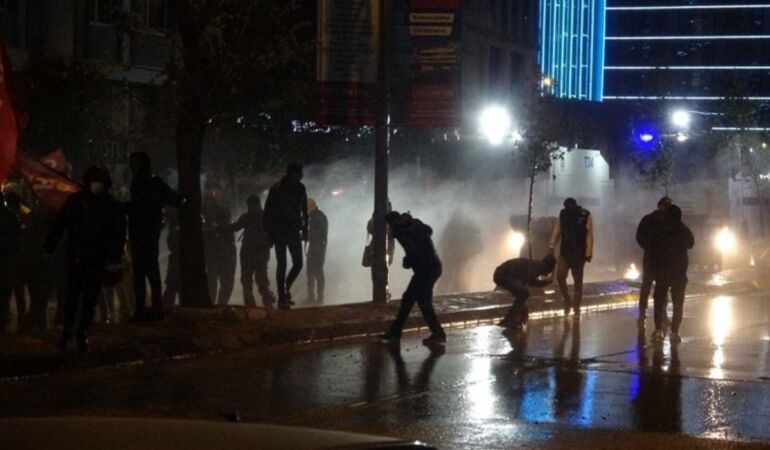 İzmir'de 123 kişiye gözaltı!