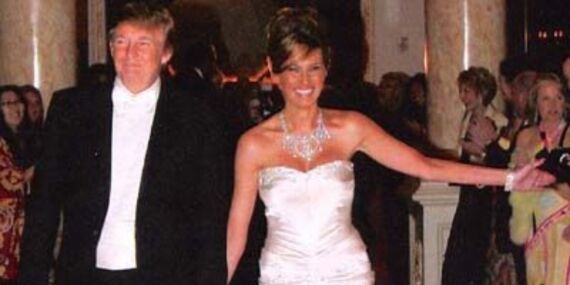 Melania Trump’ın efsanevi gelinliği satışta!