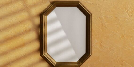 Rüyada ayna görmek ne anlama gelir? Kendini keşfetmek mi, aldatıcı görüntüler mi?