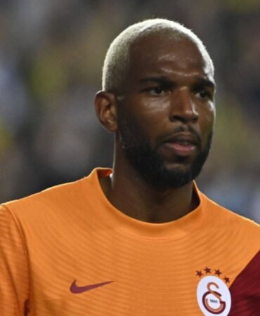 Ryan Babel’den bomba itiraf 'Hakemler sayesinde kazandık