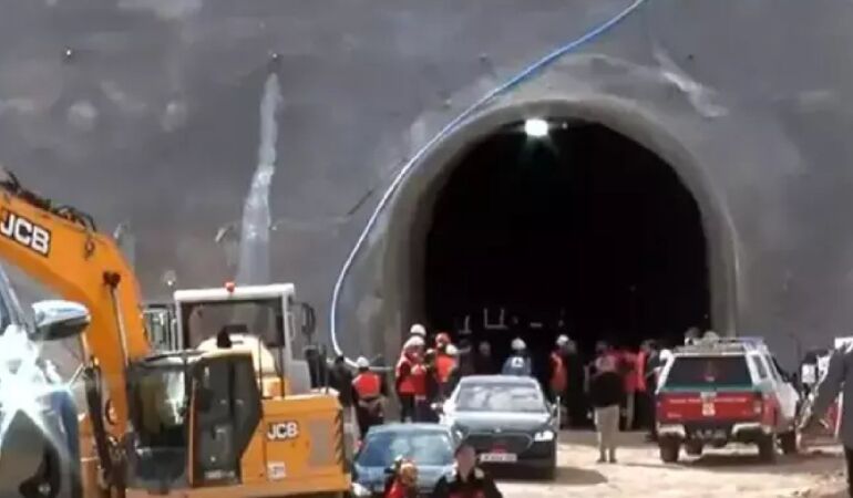 Son Dakika... Hızlı tren inşaatında göçük! Ölü ve yaralılar var