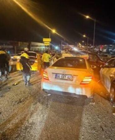 Trafik uygulama noktasında 9 araç birbirine girdi! Çok sayıda yaralı